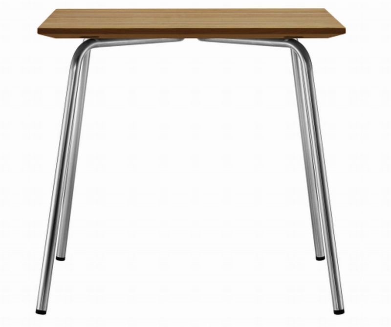 S 1040 Thonet Gartentisch mit Holzplatte und verchromtem Stahlrohrgestell für den Außenbereich.